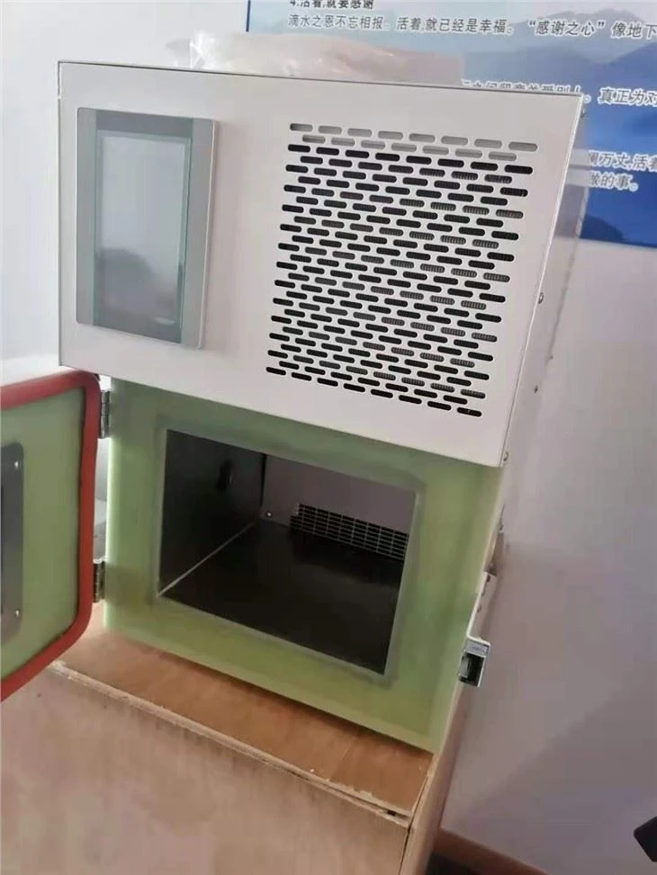Small High And Low Temperature Environmental Chamber